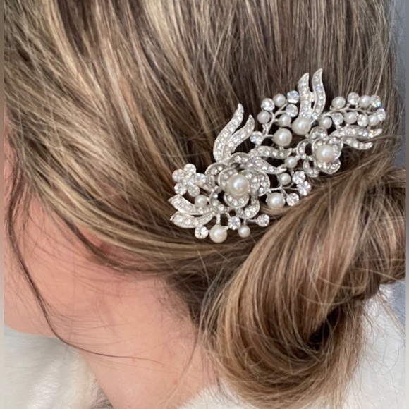 NWOT Pearl Rhinestone Silver Bridal Comb - Picture 1 of 5